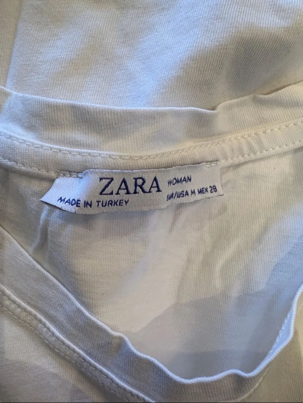 Vintage Zara White Graphic Tee with Colorful Portrait - Picture 3 of 3
